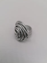 Carica l'immagine nel visualizzatore di Gallery, Anello in alluminio