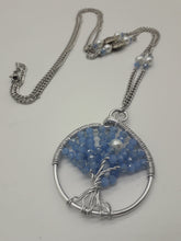 Carica l'immagine nel visualizzatore di Gallery, Alberi della Vita con cristalli