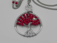 Carica l'immagine nel visualizzatore di Gallery, Alberi della Vita con cristalli