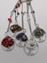 Carica l'immagine nel visualizzatore di Gallery, Alberi della Vita con pietre naturali