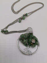 Carica l'immagine nel visualizzatore di Gallery, Alberi della Vita con pietre naturali