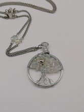 Carica l'immagine nel visualizzatore di Gallery, Alberi della Vita con pietre naturali