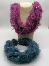 Carica l'immagine nel visualizzatore di Gallery, Collanosa ,,, fluffosa!