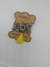 Carica l'immagine nel visualizzatore di Gallery, Collana "Le Catenelle" multicolore con nappina gialla