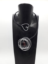 Carica l&#39;immagine nel visualizzatore di Gallery, Collana Le Modellabili - vetro viola melanzana - tra il dire e il fare
