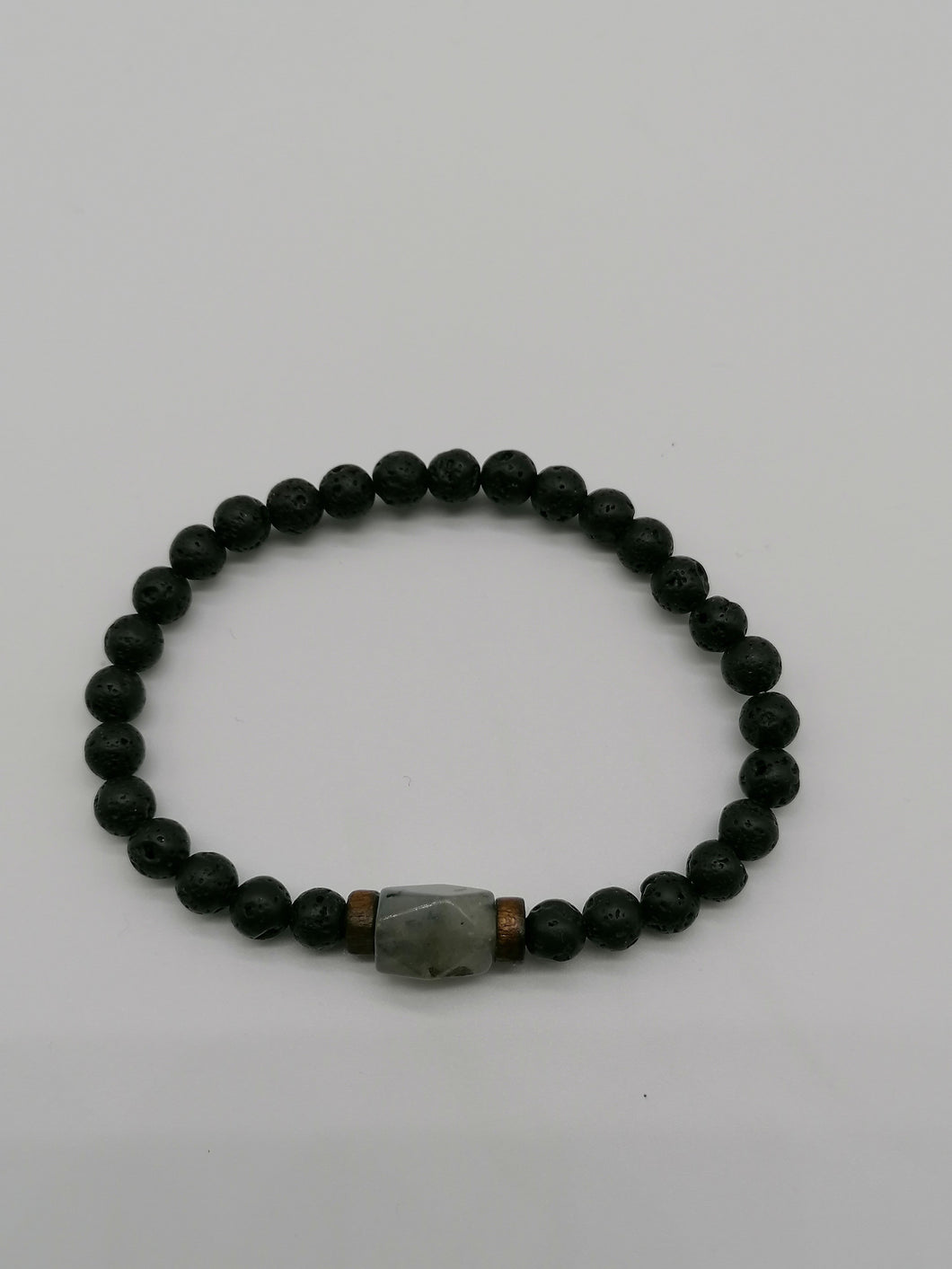 Bracciale in pietra lavica e Labradorite - tra il dire e il fare