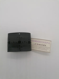 Bracciale/fermasciarpa in camera d'aria di bicicletta intagliato - tra il dire e il fare