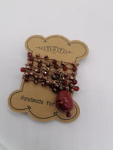 Carica l&#39;immagine nel visualizzatore di Gallery, Collana &quot;Le Catenelle con ciondolo in ceramica rosso
