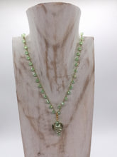 Carica l&#39;immagine nel visualizzatore di Gallery, Collana &quot;Le Catenelle &quot; verde acqua
