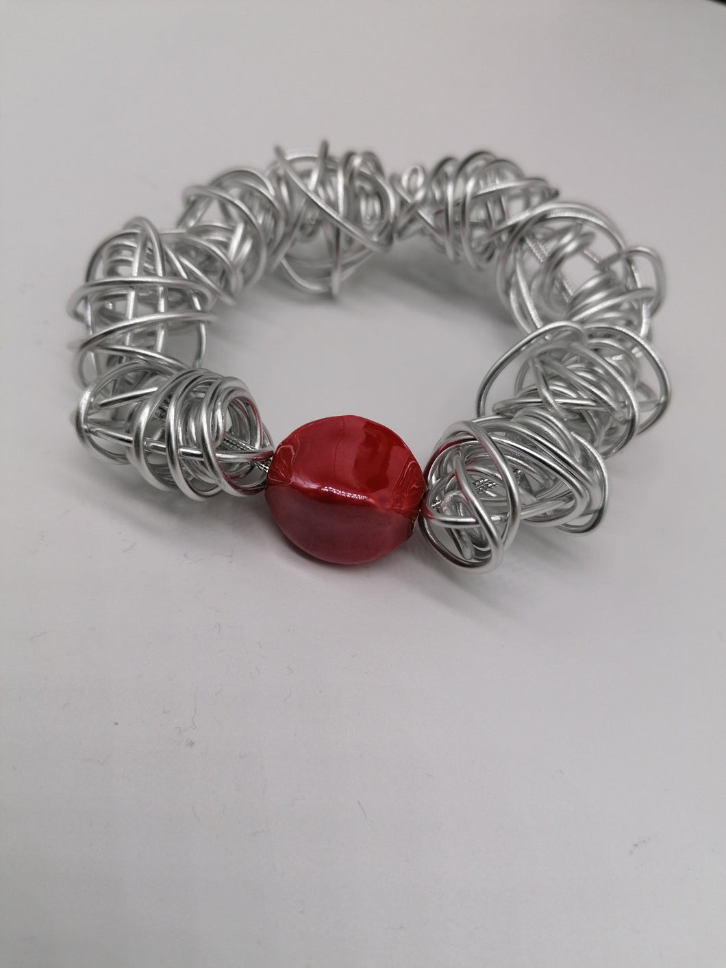 bracciale Le Ingarbugliate con perla in ceramica rossa - tra il dire e il fare