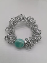 Carica l&#39;immagine nel visualizzatore di Gallery, bracciale Le Ingarbugliate con perla in ceramica celeste - tra il dire e il fare
