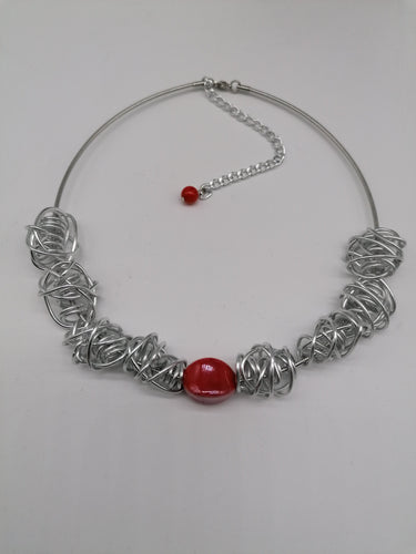 Collana Le Ingarbugliate con perla in ceramica rossa - tra il dire e il fare