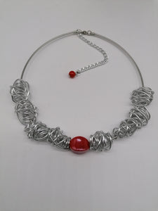 Collana Le Ingarbugliate con perla in ceramica rossa - tra il dire e il fare